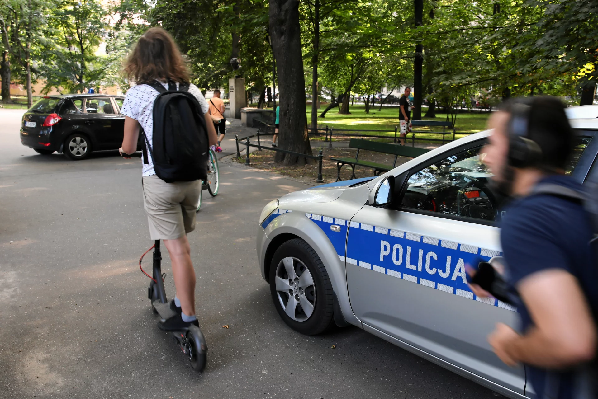 Jazda hulajnogą pod wpływem alkoholu. Co grozi?