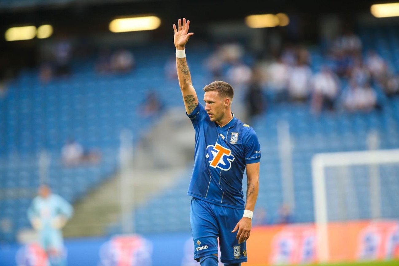 Barry Douglas i jego koledzy z Lecha Poznań z kolejki na kolejkę coraz bardziej zadziwiają