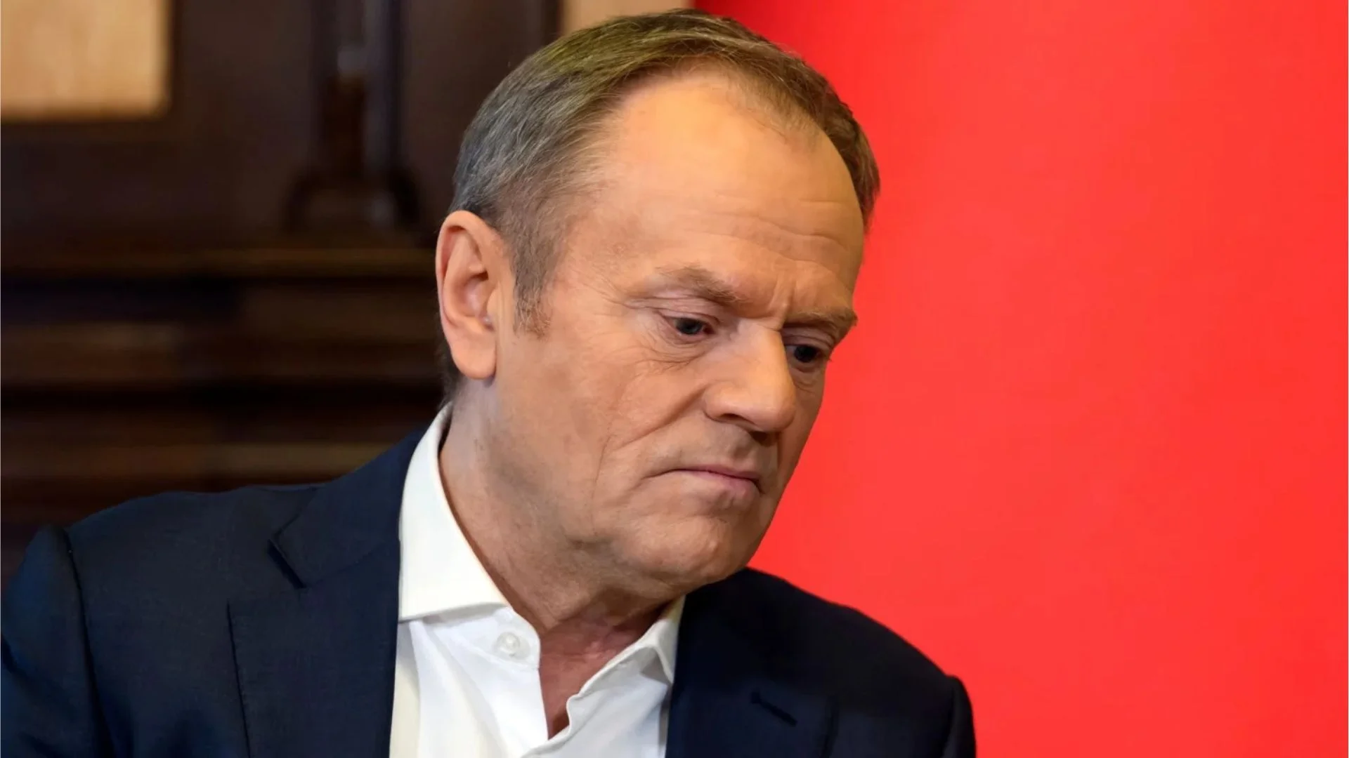 Po nowym sondażu Tusk musi usiąść z koalicjantami. 46,65 proc. to jest temat