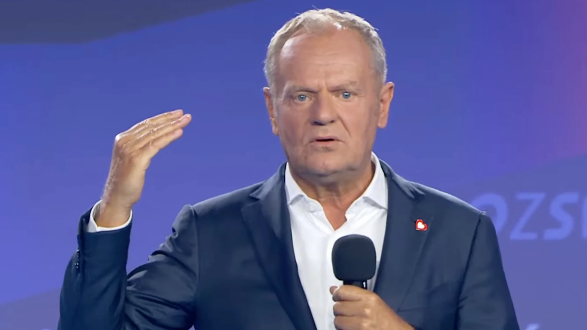 Tusk wbił Nawrockiemu nie jedną, a dwie szpile. Nawiązał do znanych afer medialnych Donald Tusk, Campus Polska Przyszłości