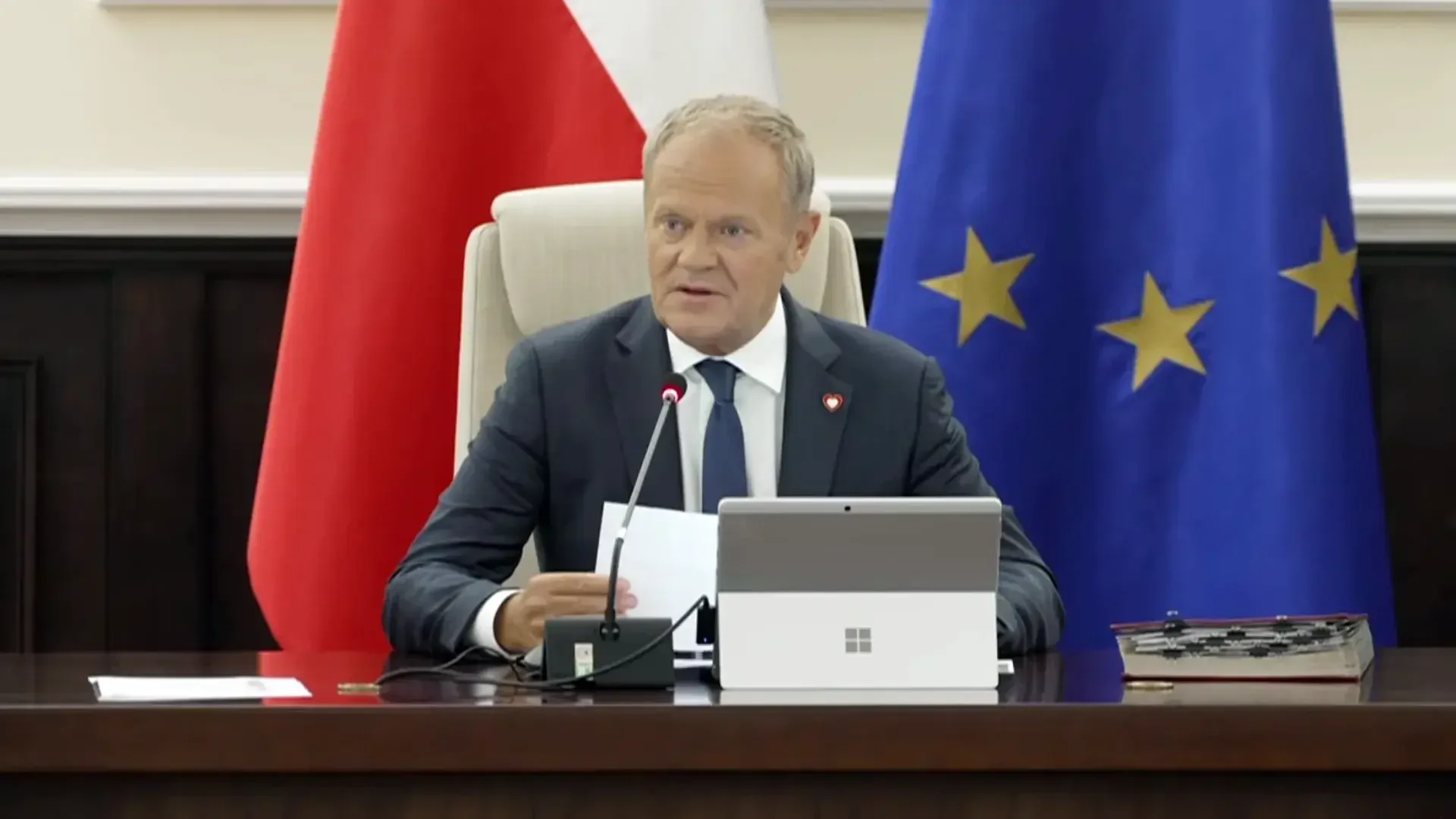 Tusk uderza w Nawrockiego po aferze: Czas na groteskowe manewry się skończył Donald Tusk