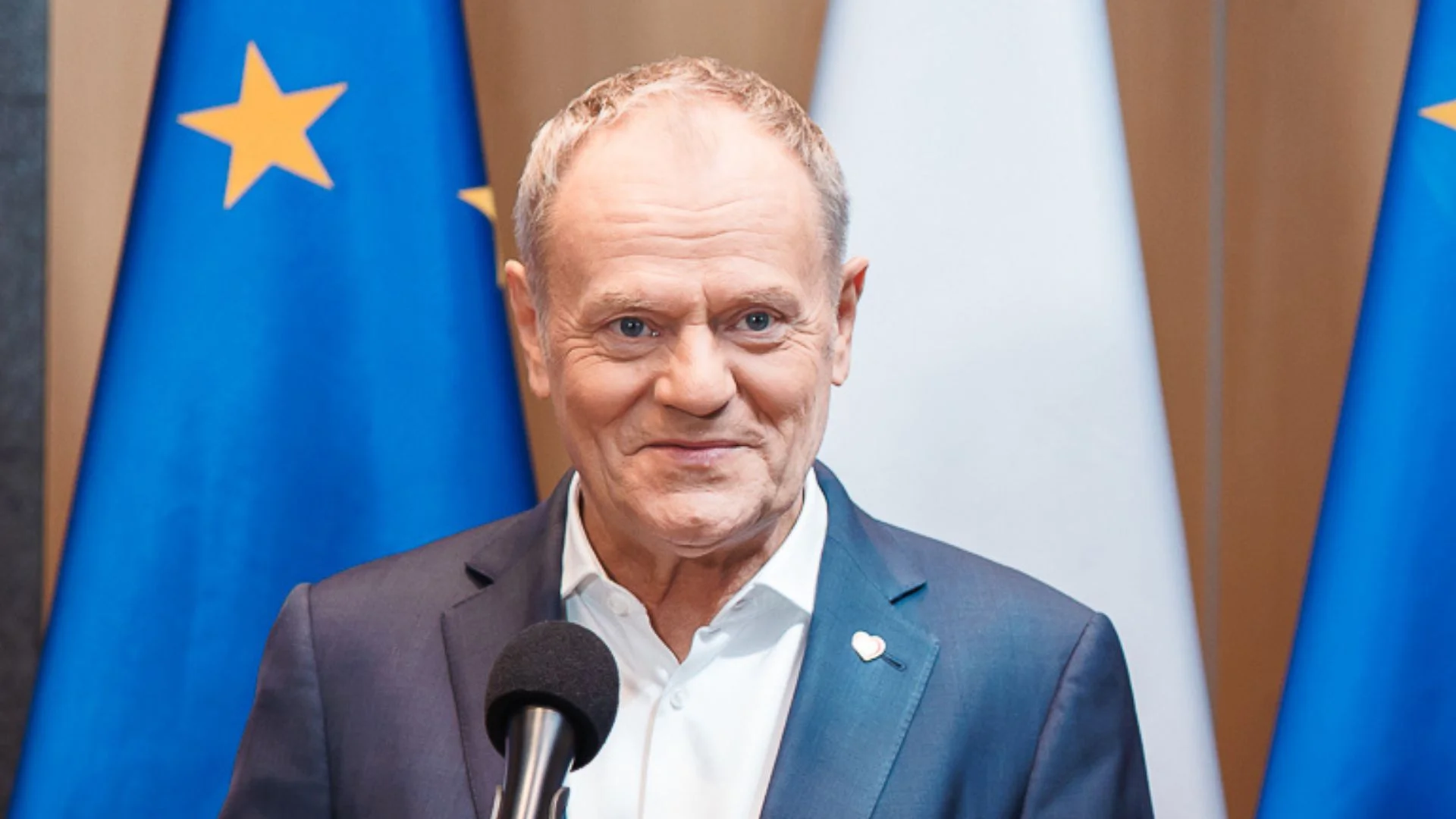 Tusk nowy sondaż oprawi w ramkę i wyśle Kaczyńskiemu. 13 pkt nieszczęścia prezesa Donald Tusk