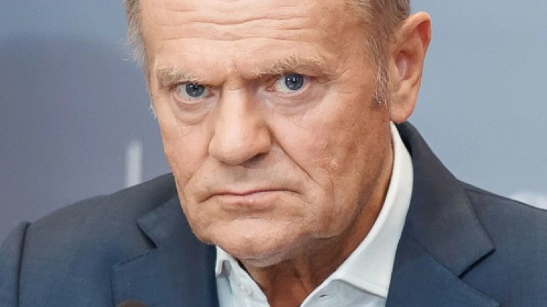 Scenariusz dla Tuska jak marzenie, ale oni już go wysadzają. Donald Tusk