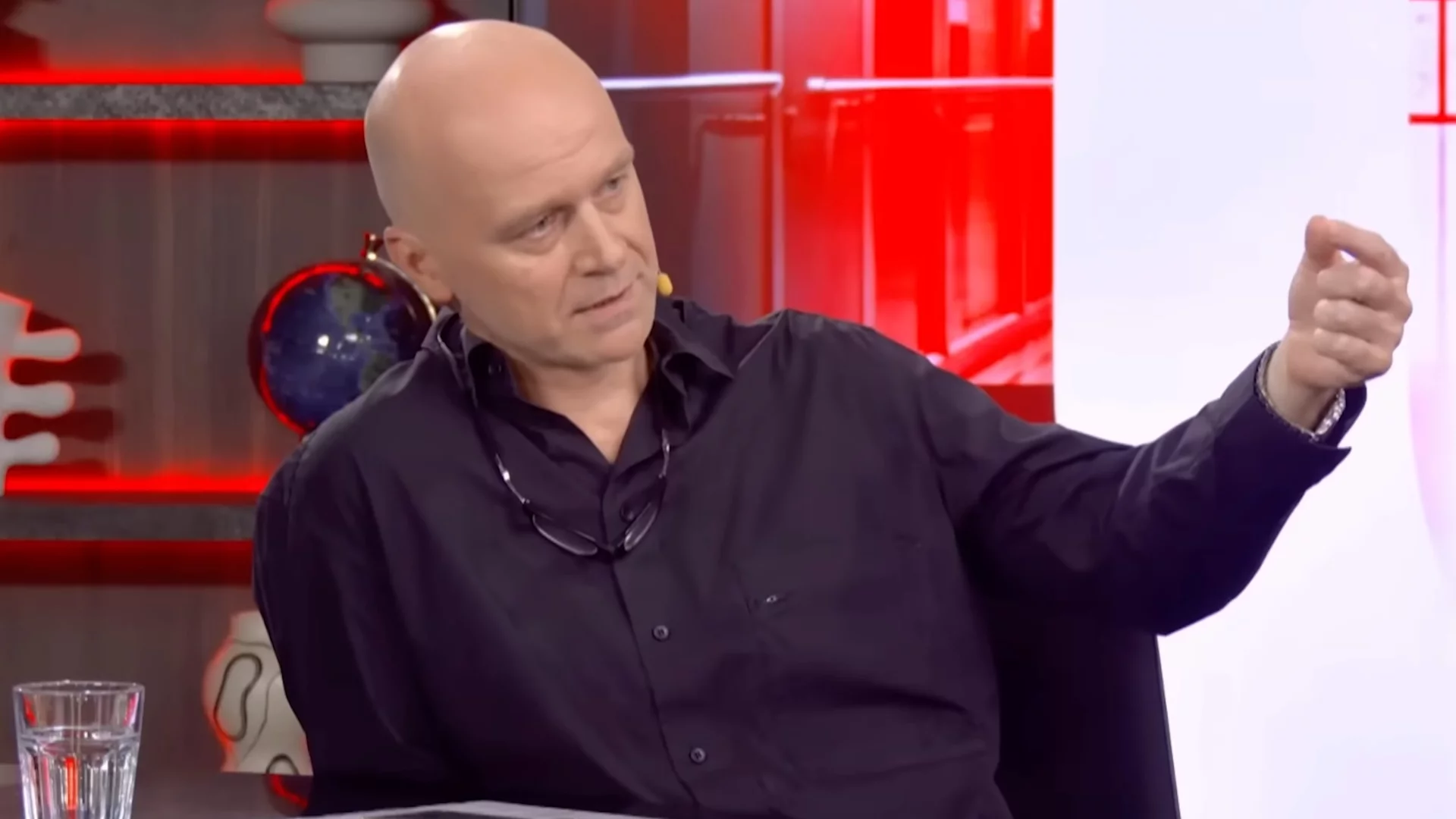 Emil Jędrzejewski dalej sypie ws. warszawskiego SOR. "Giną ludzie, bo ktoś się uczy"
