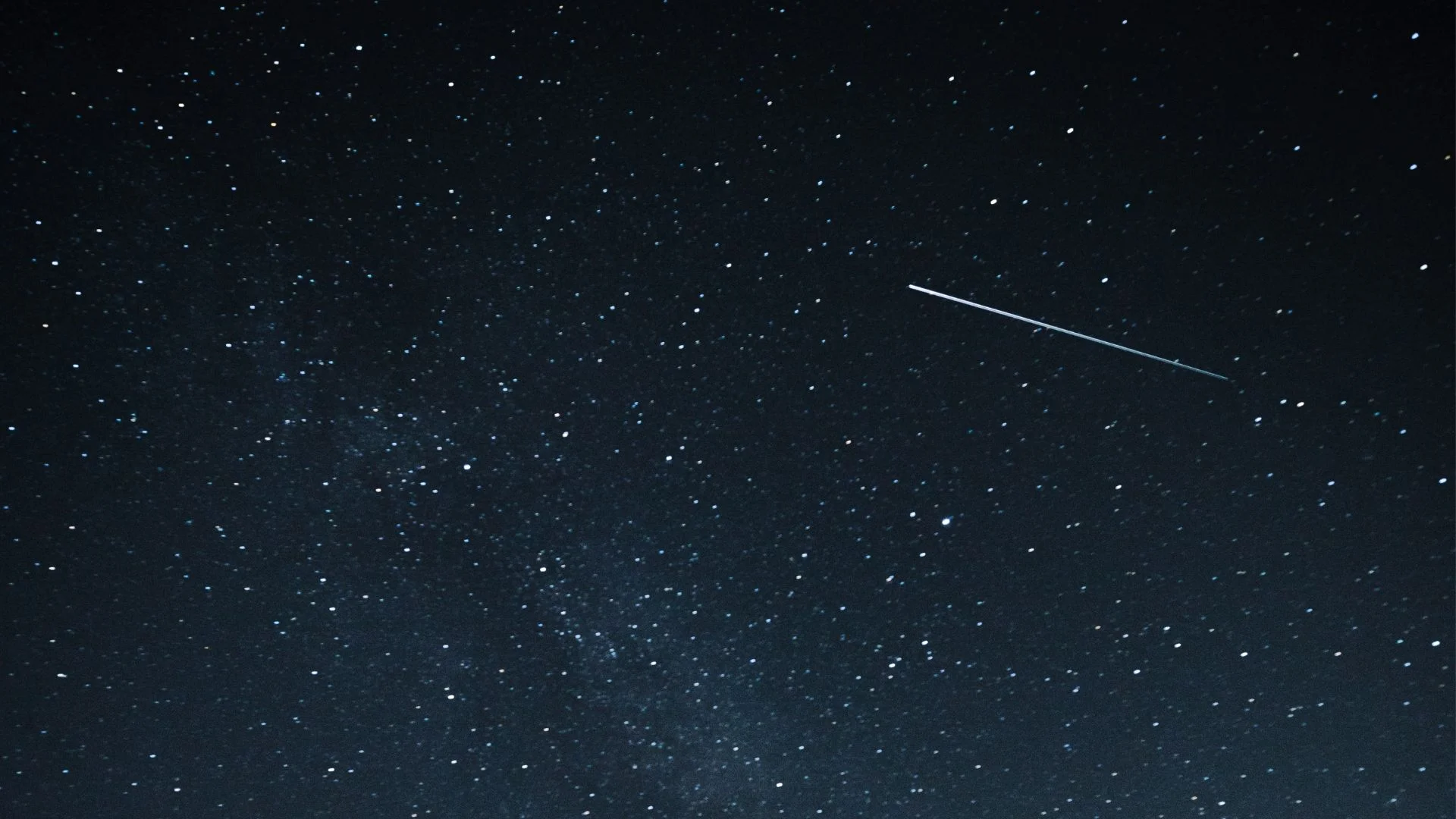 Drakonidy, niebo, noc, spadające gwiazdy, rój meteorów