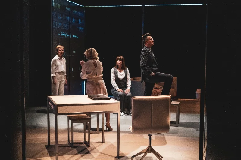 Same Plusy to spektakl Fundacji Garnizon Sztuki, który zobaczyć możemy w Teatrze Imka w Warszawie