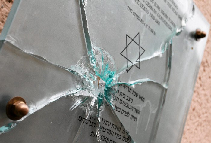 Polskę można pokazywać przez pryzmat antysemickich incydentów. Ale to nie jest pełny obraz...