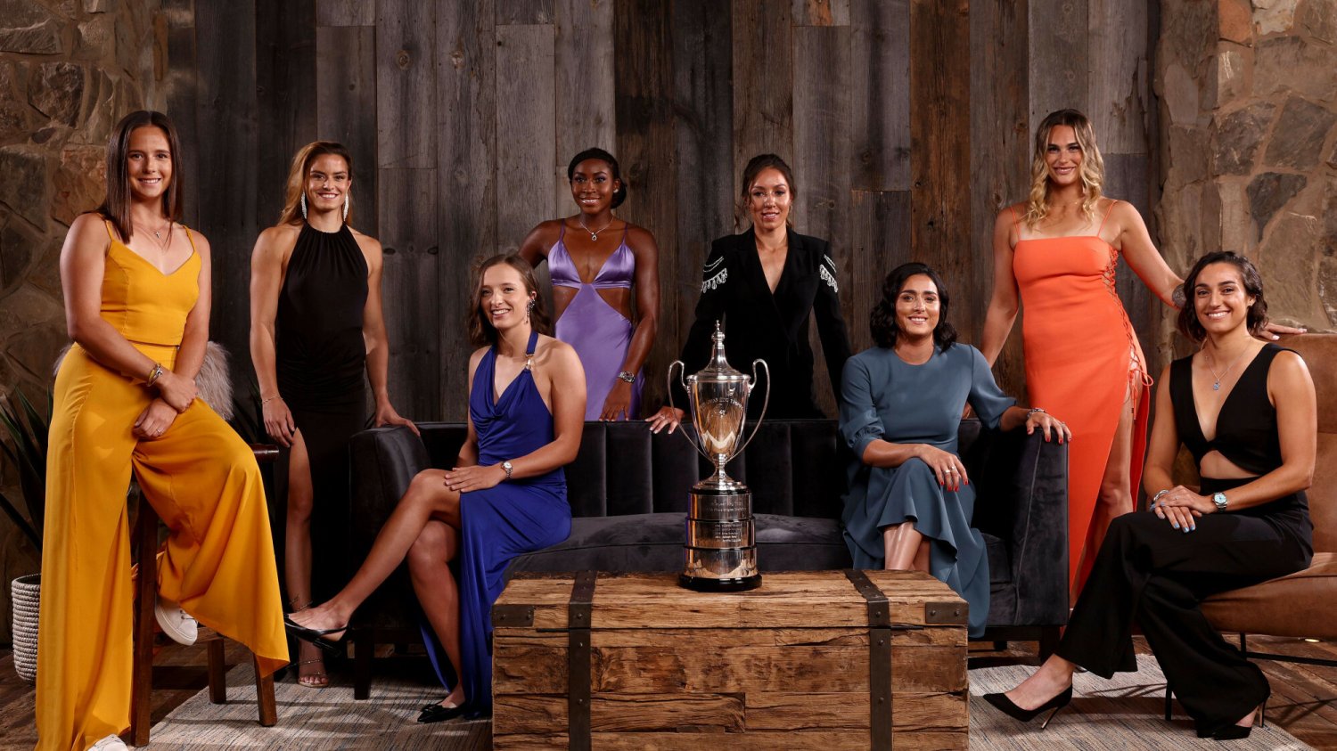 Sukienka Igi Świątek na WTA Finals zaskoczyła także... ceną. Sukienka Igi Świątek na WTA Finals