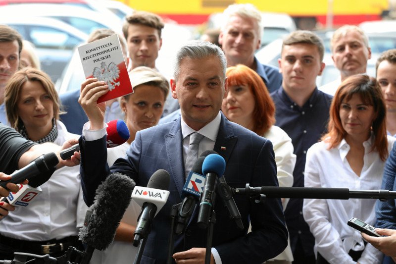 Robert Biedroń prezentuje swoją nową inicjatywę – to ma być nowy projekt polityczny. Szczegóły mają być znane dopiero w lutym.