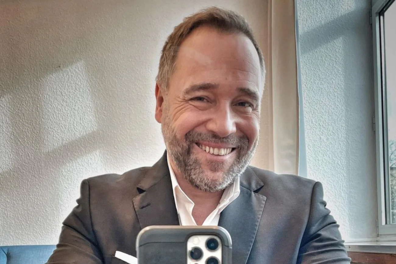 Łukasz Nowicki zaskoczył swoich fanów. Opublikował zdjęcie sprzed 11 lat