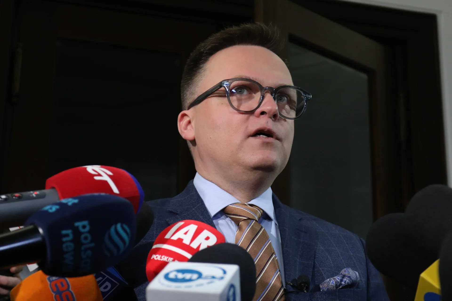 Szymon Hołownia za chwilę może zostać sam. Kolejna rezygnacja w Polsce 2050 Szymon Hołownia