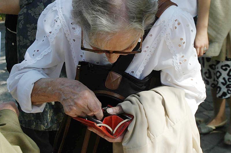 Polacy wciąż zarabiają mniej niż inne narody świata