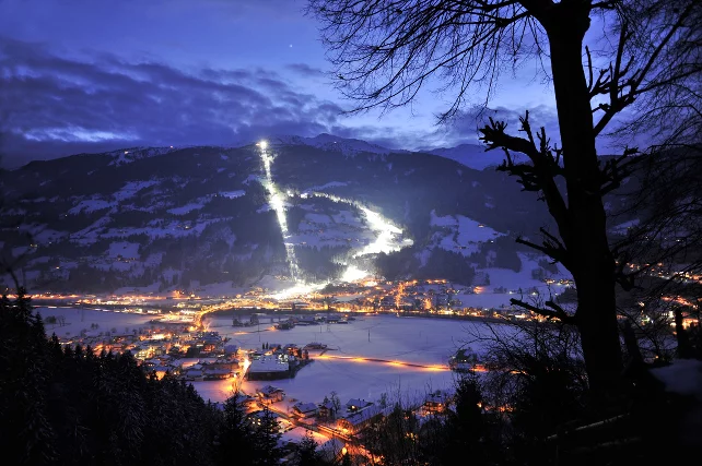 Erste Ferienregion im Zillertal. Aby nie przegapić żadnego z urokliwych miejsc koniecznie należy zaopatrzyć się w aplikację iAustria.