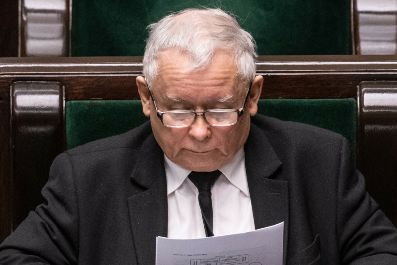 Kompromitacja PiS. Politycy googlowali nazwiska ministrów