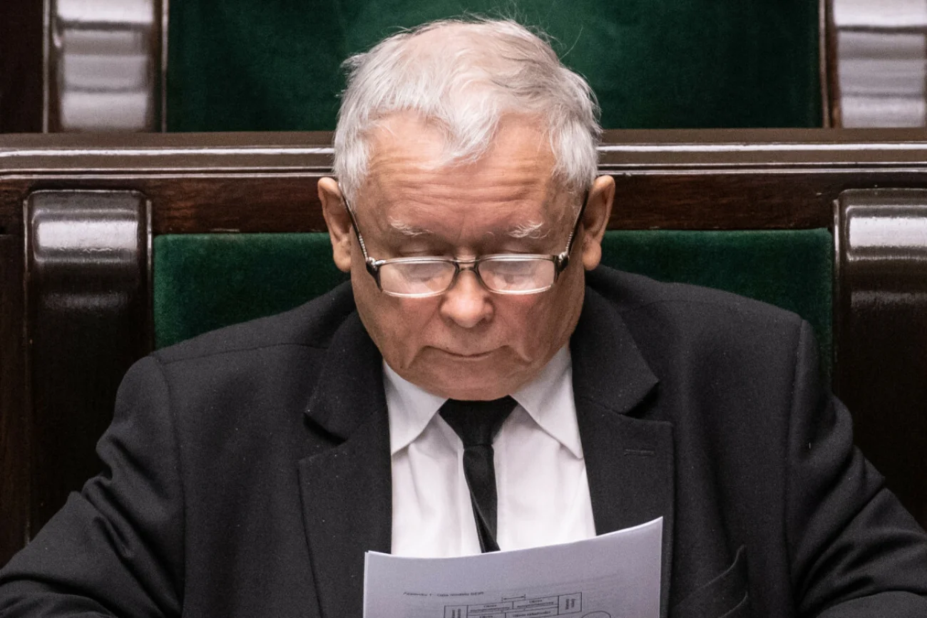 Kompromitacja PiS. Politycy googlowali nazwiska ministrów
