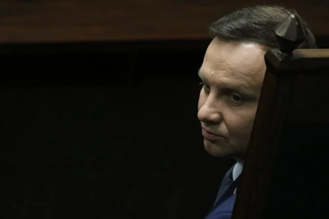 Krzysztof Szczerski sugeruje, że prezydent Andrzej Duda może zabrać zabawki posłom i dalej rządzić samodzielnie.