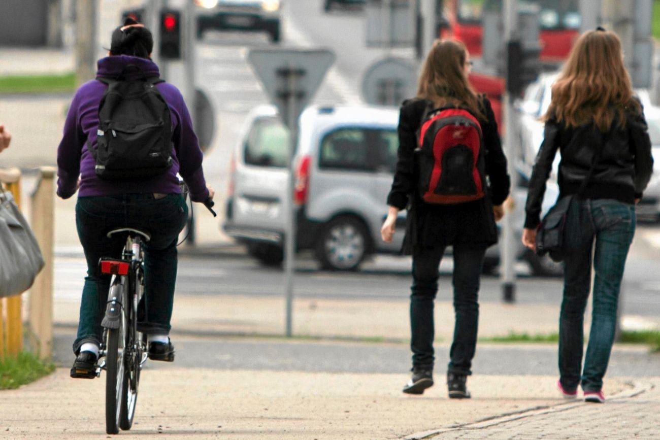 Klapki i szorty schowaj do szafy. Pierwszy dzień jesieni przywita cię chłodno
