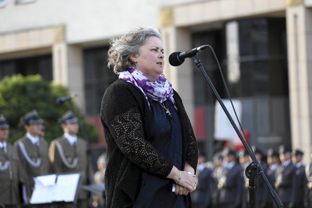 Izabella Sariusz-Skąpska nie chce ekshumacji ofiar katastrofy smoleńskiej. W wypadku zginął ojciec prezeski Fundacji Ofiar Katyńskich.