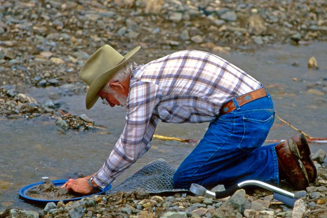 Amerykanie bardziej wierzą w potencjał polskich złóż złota niż my sami.
