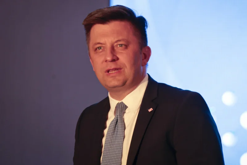Rezygnacja Dworczyka z funkcji szefa kancelarii premiera. Dlaczego?
