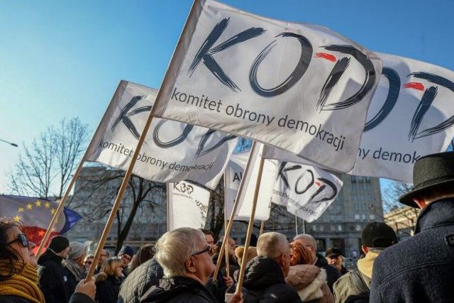 KOD nie ma wsparcia większości Polaków?