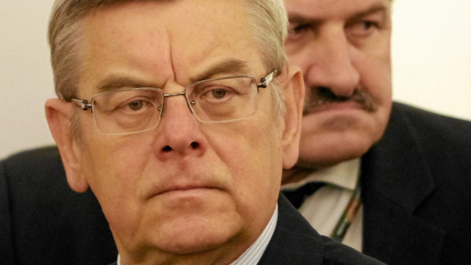 Zdaniem prof. Nałęcza, ataki na Komorowskiego mają odwrócić uwagę od działań PiS, chroniących SKOK Wołomin