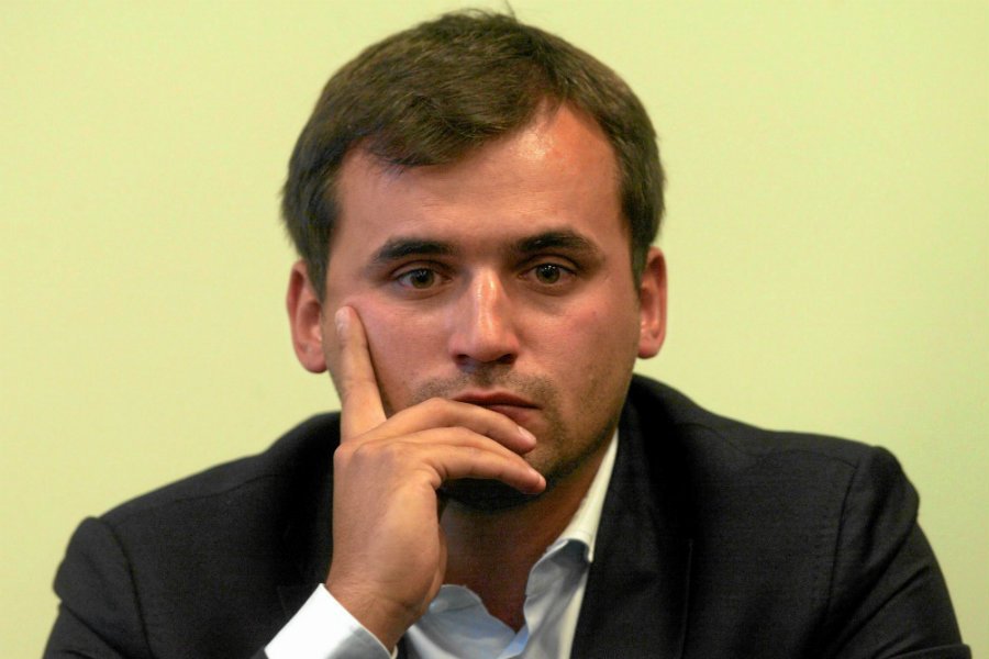 Marcin Dubieniecki tłumaczy, że porsche dostał od bezdomnego z Mokotowa.