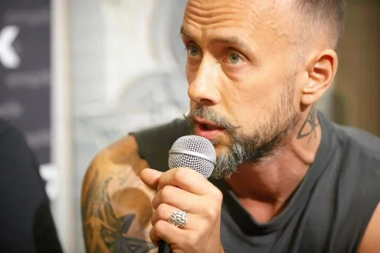 Adam "Nergal" Darski stanął już nie raz przed sądem za obrazę uczuć religijnych, teraz czekają go kolejne procesy