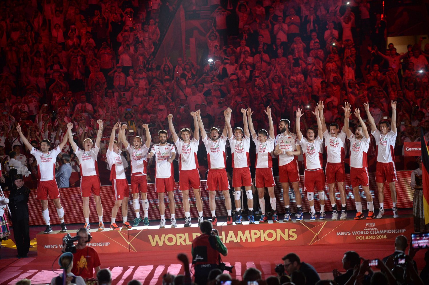 Osiem lat temu polscy siatkarze weszli na szczyt po raz pierwszy od wielu lat.