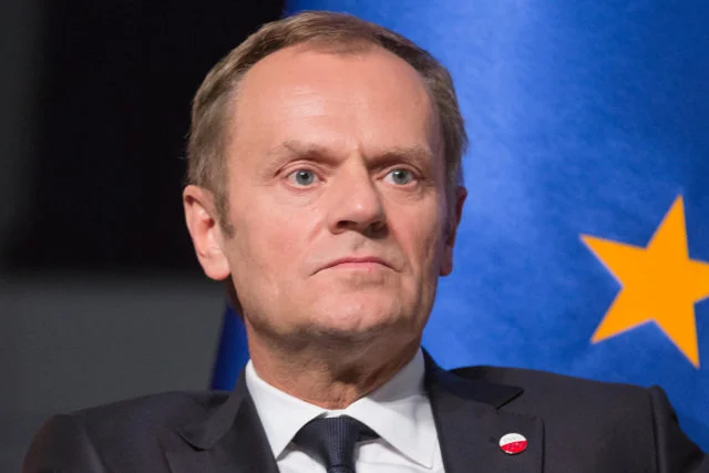 Donald Tusk od 1 grudnia 2014  pełni funkcję przewodniczącego Rady Europejskiej w szczególnie trudnym dla Unii Europejskiej okresie.