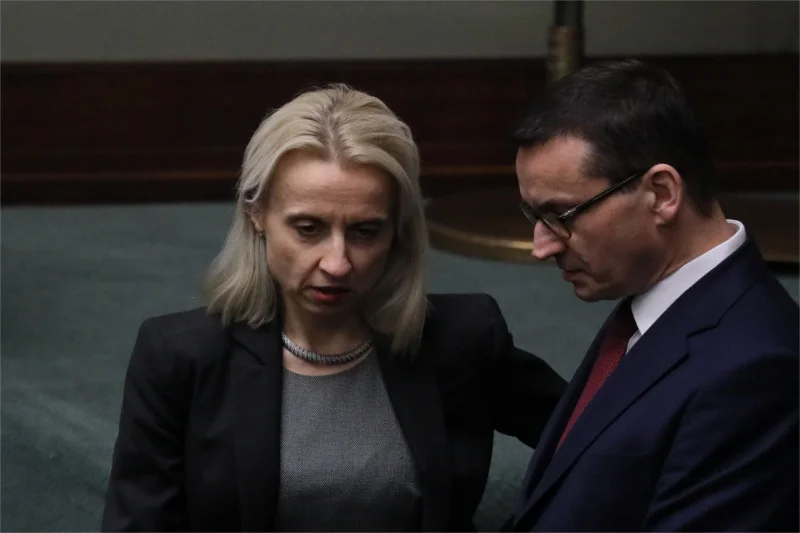 Minister Czerwińska dowiedziała się o 40 miliardowych wydatkach budżetowych rządu na dzień przed ich oficjalnym ogłoszeniem.
