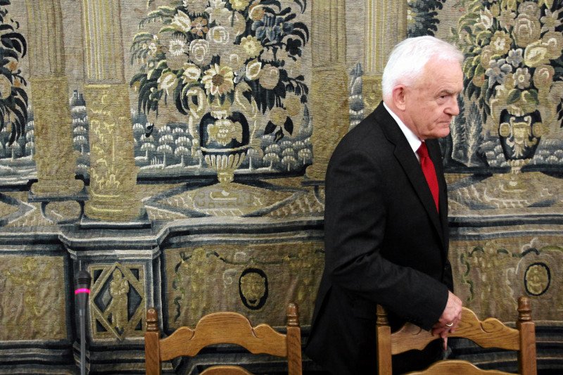 Rada Krajowa SLD podejmuje decyzje w sprawie ustalania miejsc na listach wyborczych i programu. Nieoficjalnie mówi się o wnioskach na rzecz odwołania Leszka Millera z funkcji przewodniczącego partii.