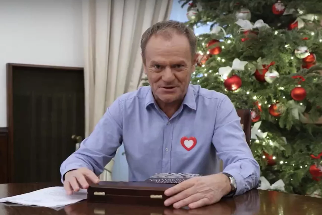 Donald Tusk wystawił na aukcję WOŚP ołówek generała Władysława Sikorskiego. Donald Tusk wystawił na aukcję WOŚP ołówek generała Władysława Sikorskiego.