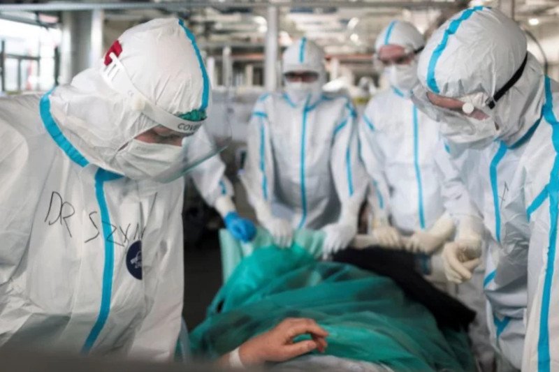 Brazylijski wariant koronawirusa w Polsce. Sanepid szuka zakażonych.