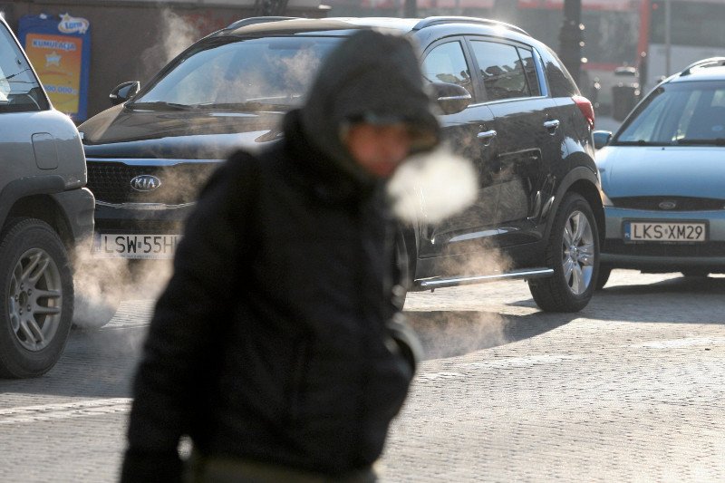 Z powodu mrozów tej zimy zamarzło już w Polsce ponad 50 osób.