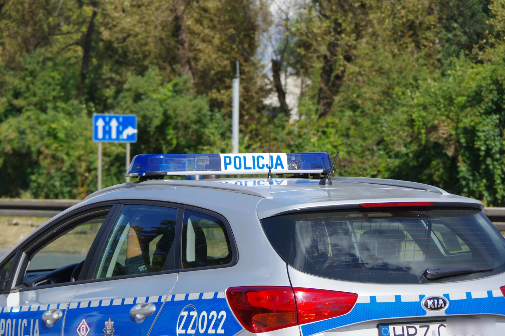 Nagi mężczyzna spacerował po Świdnicy.