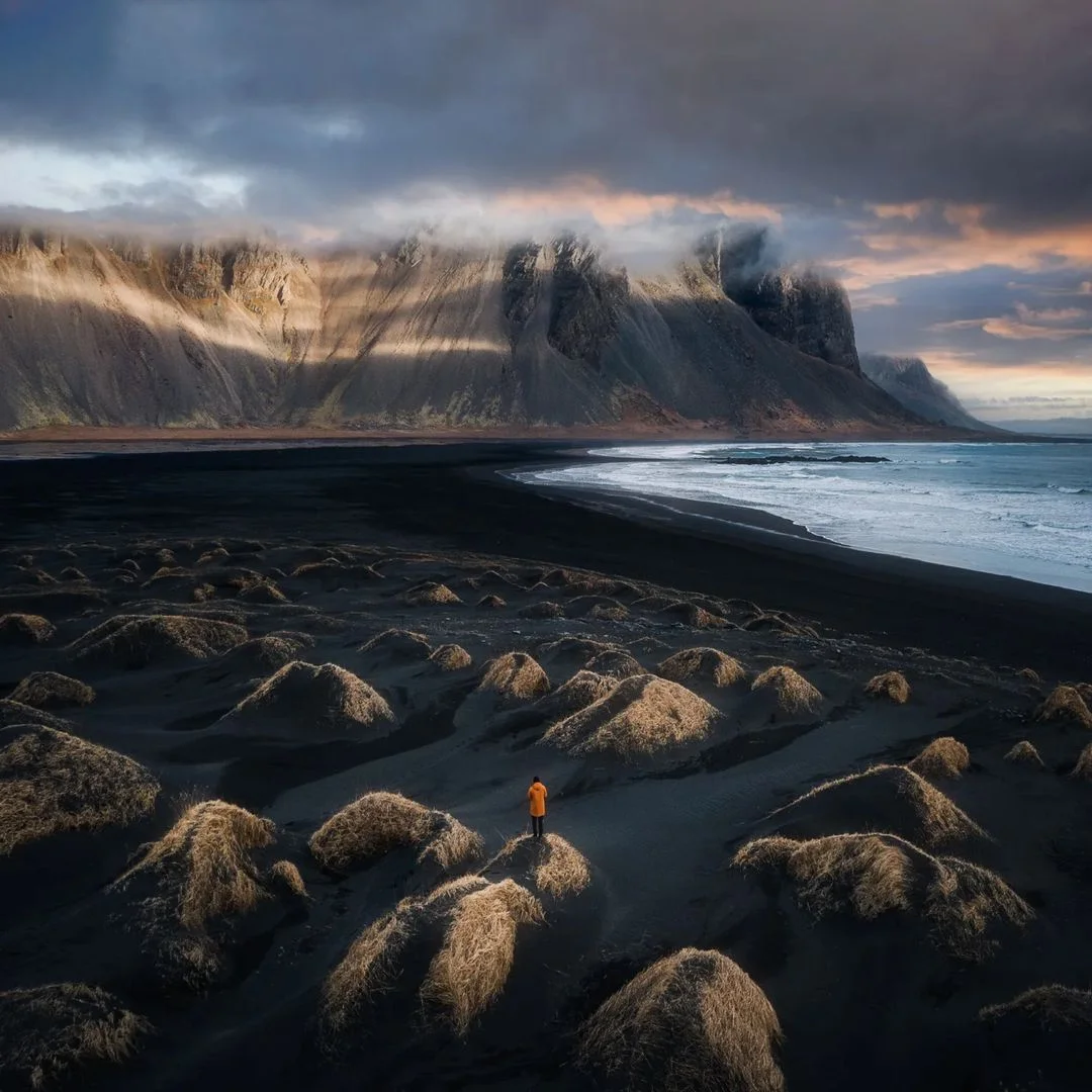 Black Sand Beach na Islandii - najczarniejsza plaża na świecie Black Sand Beach na Islandii - najczarniejsza plaża na świecie