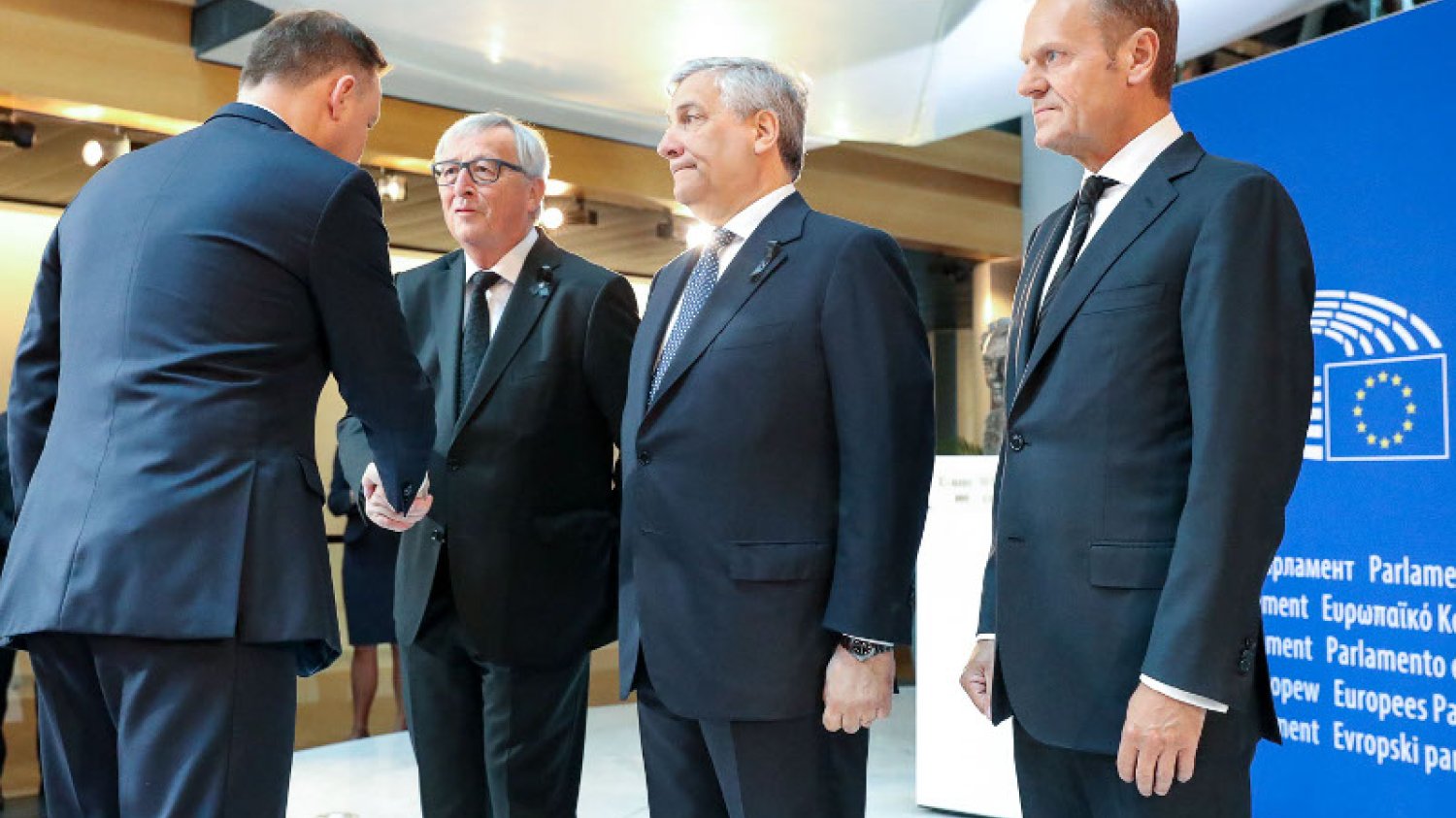 Donald Tusk i Andrzej Duda spotkali się dzisiaj z powodu pogrzeby Helmuta Kohla.
