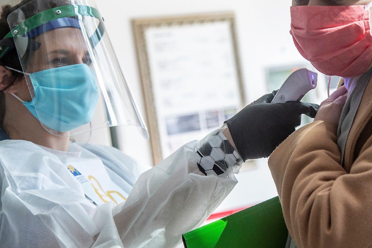 Na łamach czasopisma New England Journal of Medicine opublikowano wyniki badań opisujące wpływ palenia tytoniu na zakażenia COVID-19.