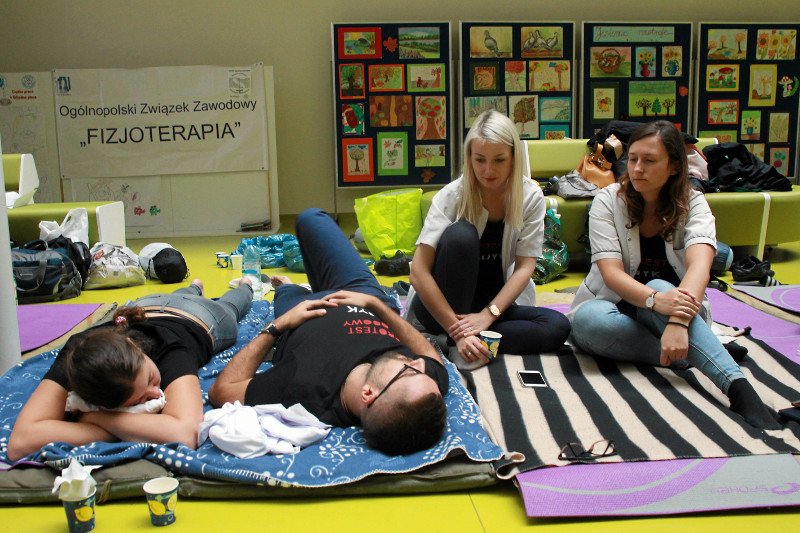 Głodówka skutkuje osłabieniem i spadkiem temperatury, mogą pojawić się problemy z pamięcią, złe samopoczucie, omdlenia. W skrajnych przypadkach grozi śmiercią.