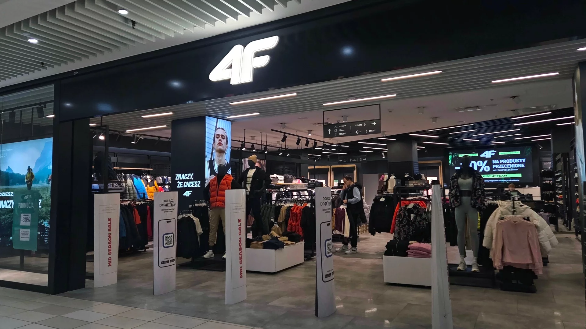 Co teraz można kupić taniej w 4F? Promocja na koniec 2025 r. Aktualna promocja w 4F. 50 procent rabatu na wiele rzeczy