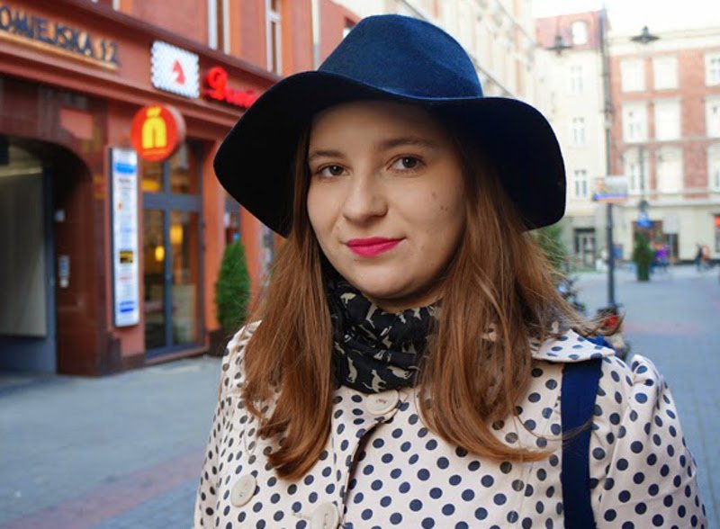 Sylwia, 23-letnia blogerka nie potrzebuje telefonu. Uważa, że komórki ograniczają, a ona ceni poczucie wolności.