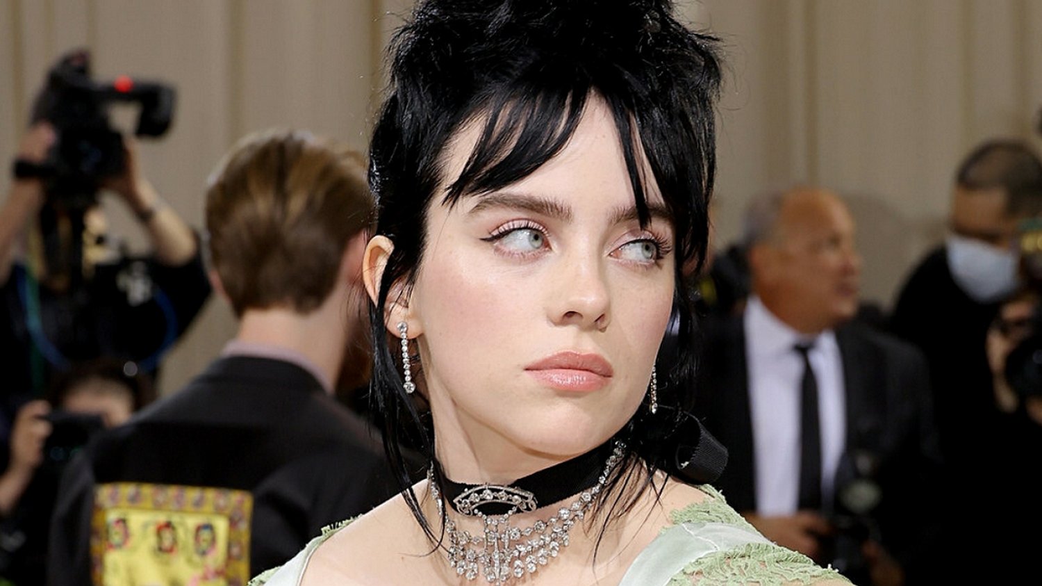 Billie Eilish zatrzymała koncert w Londynie. Zobaczyła, że jej fani źle się czują. Billie Eilish podczas Met Gala 2022.