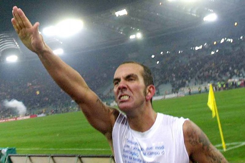Zatrudnienie Paolo Di Canio wywołało na Wyspach Brytyjskich ogromny skandal