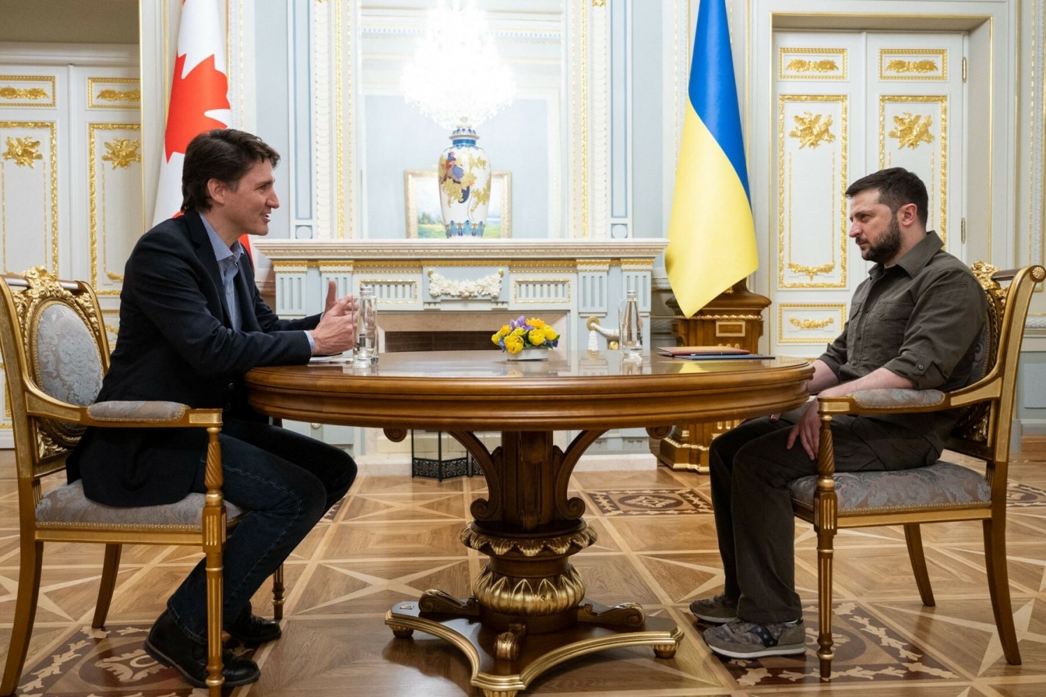 Nie tylko szefowa MON Kanady odwiedziła Ukrainę, wcześniej w Kijowie był też premier tego kraju.