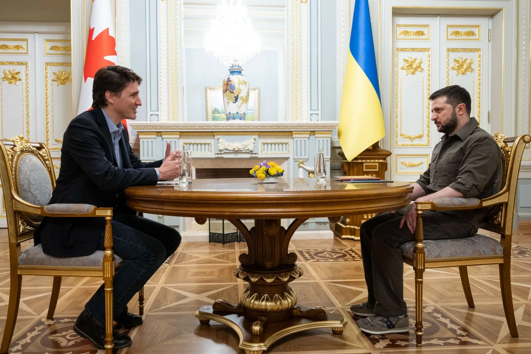 Nie tylko szefowa MON Kanady odwiedziła Ukrainę, wcześniej w Kijowie był też premier tego kraju.