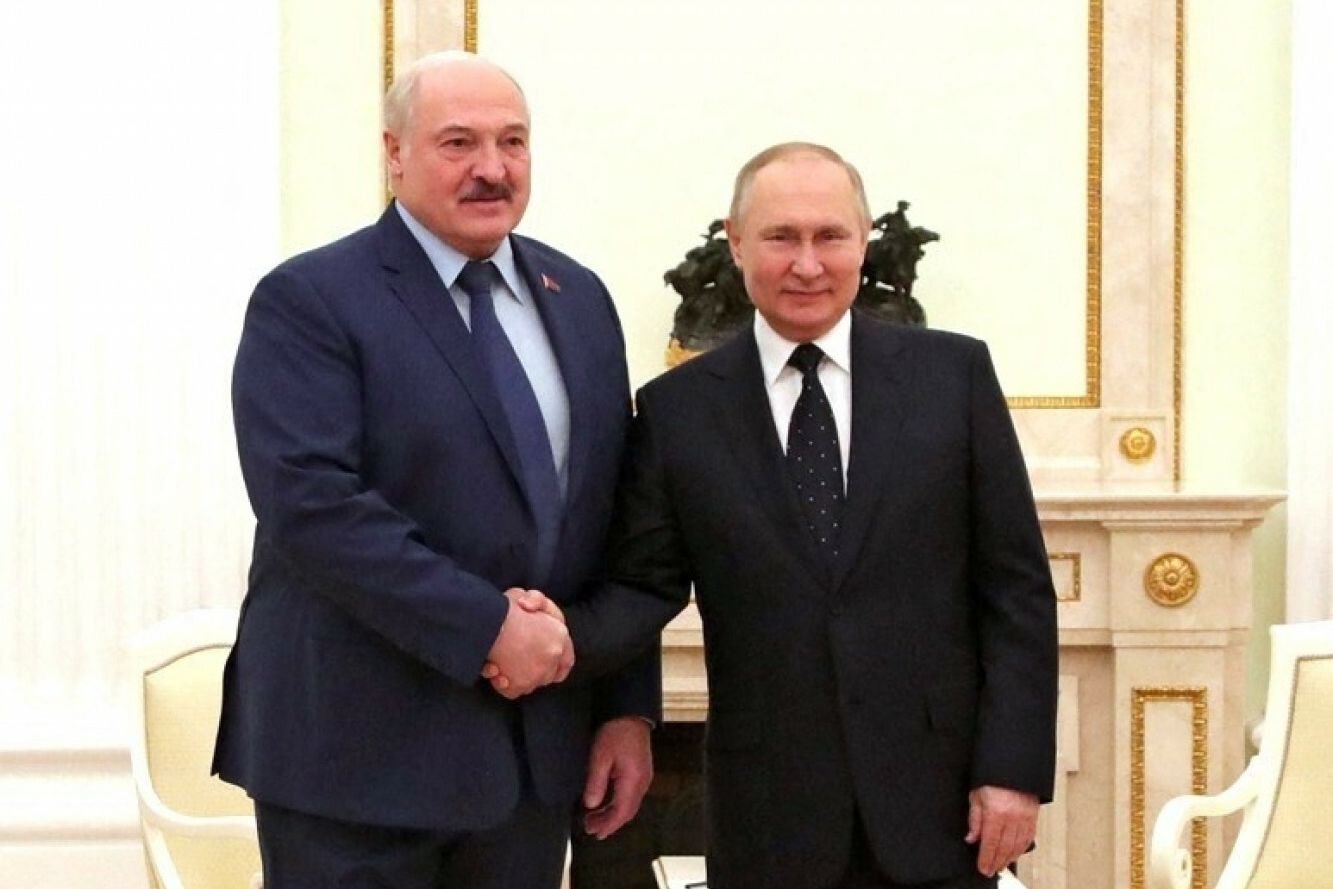 Łukaszenka zapowiada utworzenie wspólnych oddziałów z Rosją.