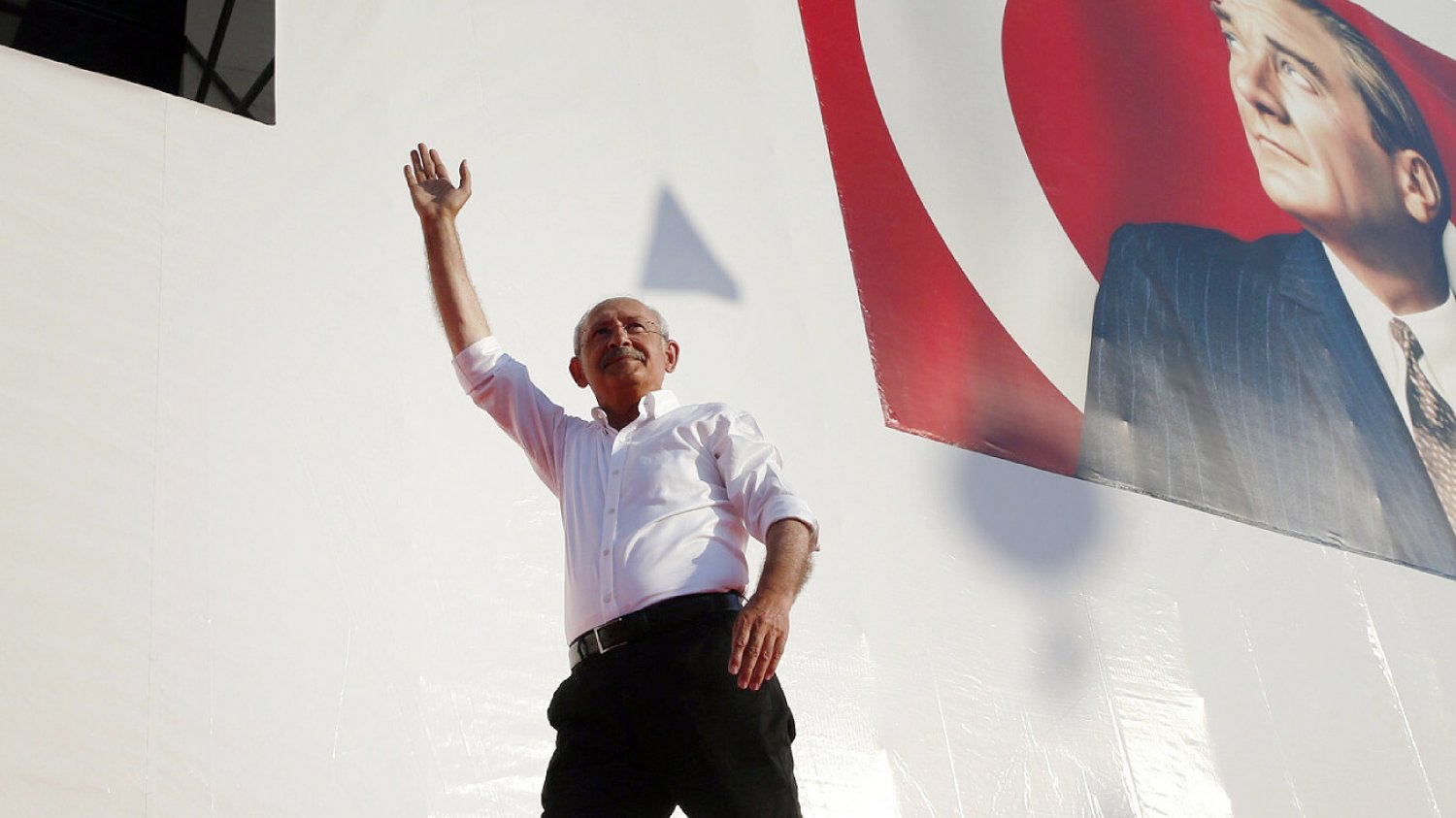 Kto wygra wybory prezydenckie w Turcji? Kemal Kilicdaroglu, czyli kandydat na prezydenta Turcji z ramienia socjaldemokratycznej, proeuropejskiej partii CHP.