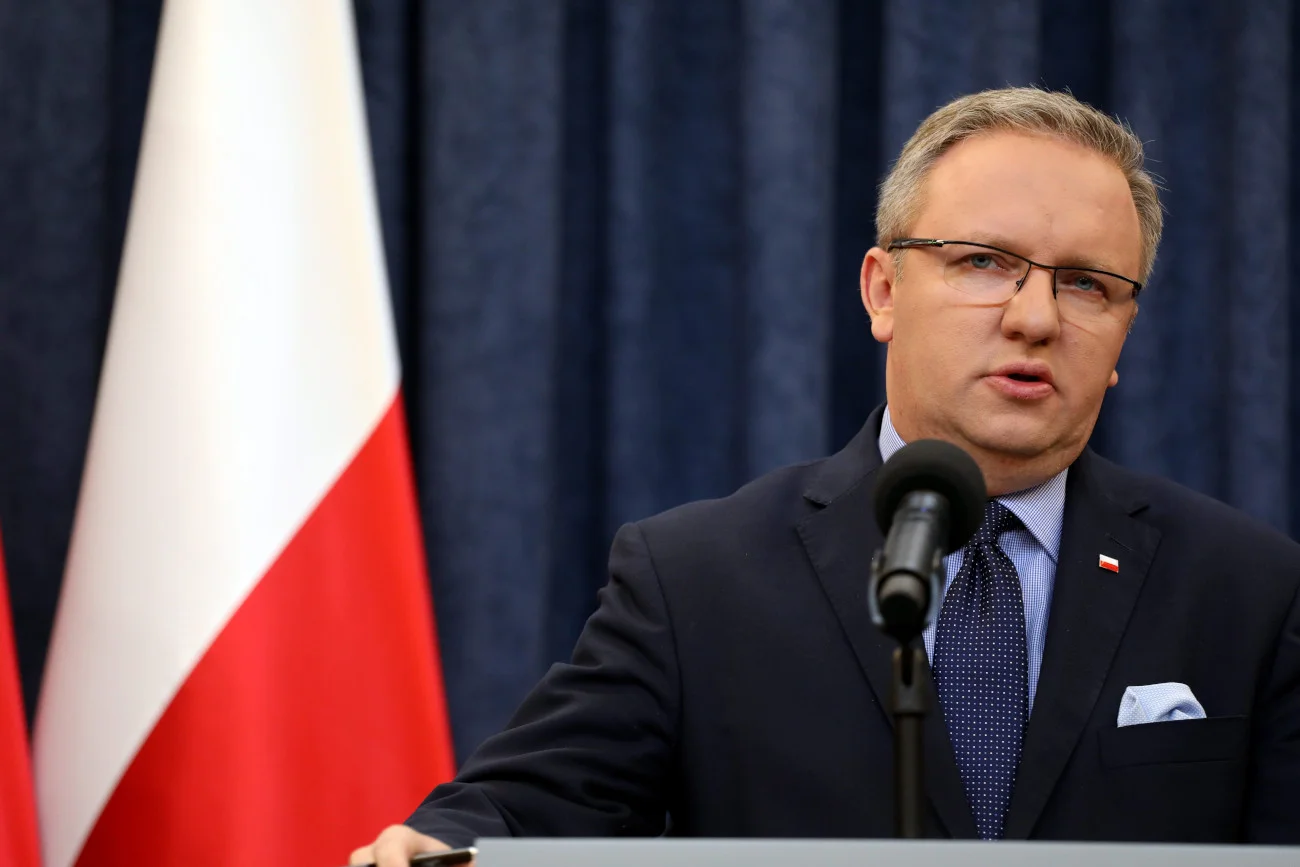 Szef MSZ Zbigniew Rau wręczył trzy nominacje ambasadorskie, m.in. Krzysztofowi Szczerskiemu.
