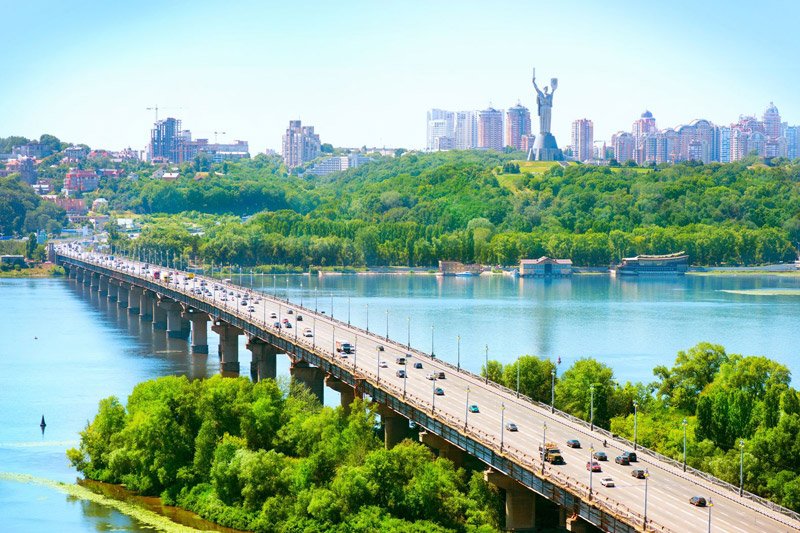 Przeprowadzka na Ukrainę? Dla niektórych Polaków może to być dziś całkiem dobry pomysł!